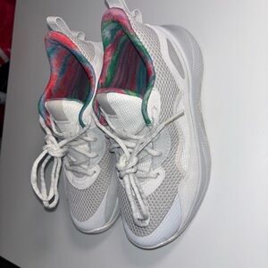 Under Armour White Curry 3Z Suede Kids Sneakers size 4Y